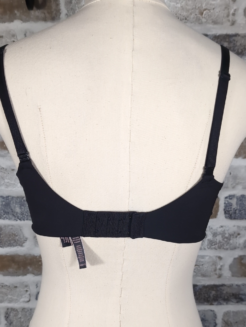 Victoria's Secret Black Smooth Uplist Semi/Demi Bra, Sz 34DD - Picture 2 of 4